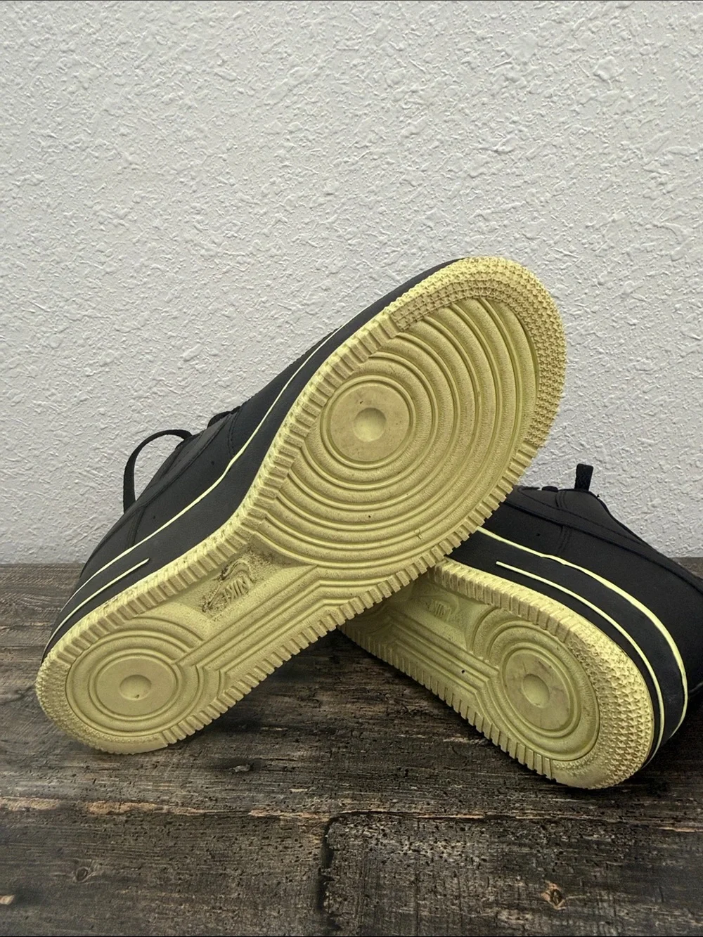Nike Men’s Black Sneakers with Neon Yellow Trim